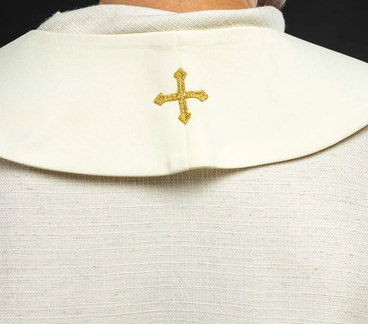 Haftowana stuła z motywem maryjnym i koroną w kolorze ecru