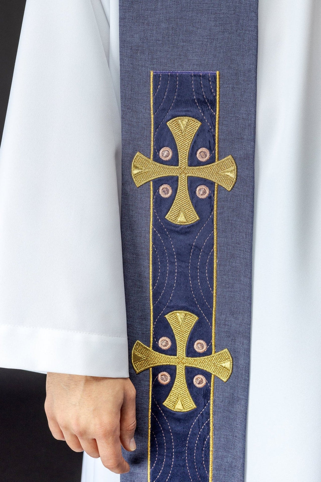 Stuła haftowana z krzyżami fioletowa