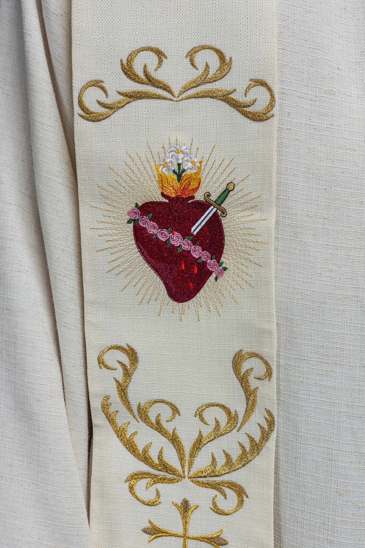 Stuła haftowana z sercami Jezusa i Maryi – ecru