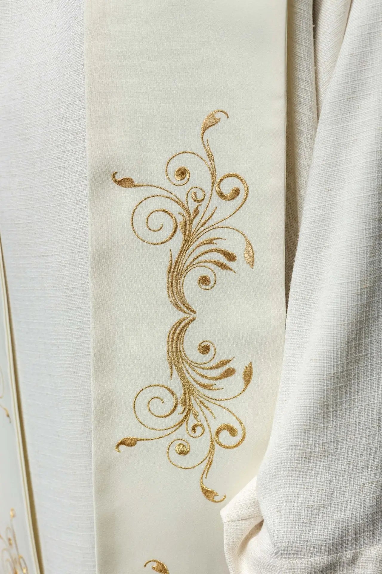 Embroidered stole decorated with IHS ecru