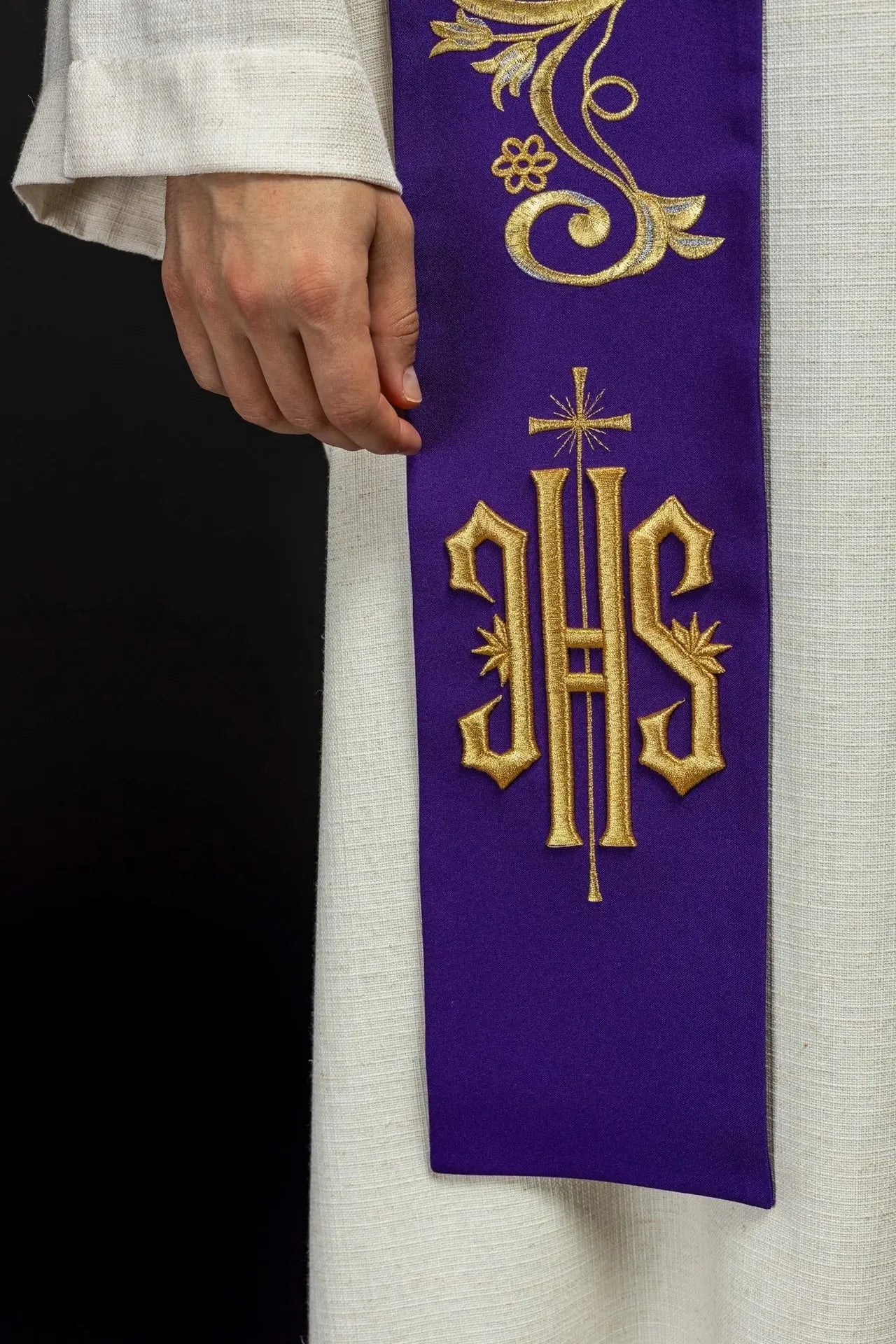 Haftowana stuła kapłańska IHS Purple