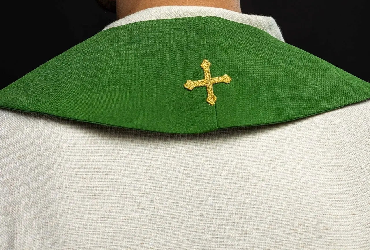 Zielona haftowana stuła kapłańska Krzyż
