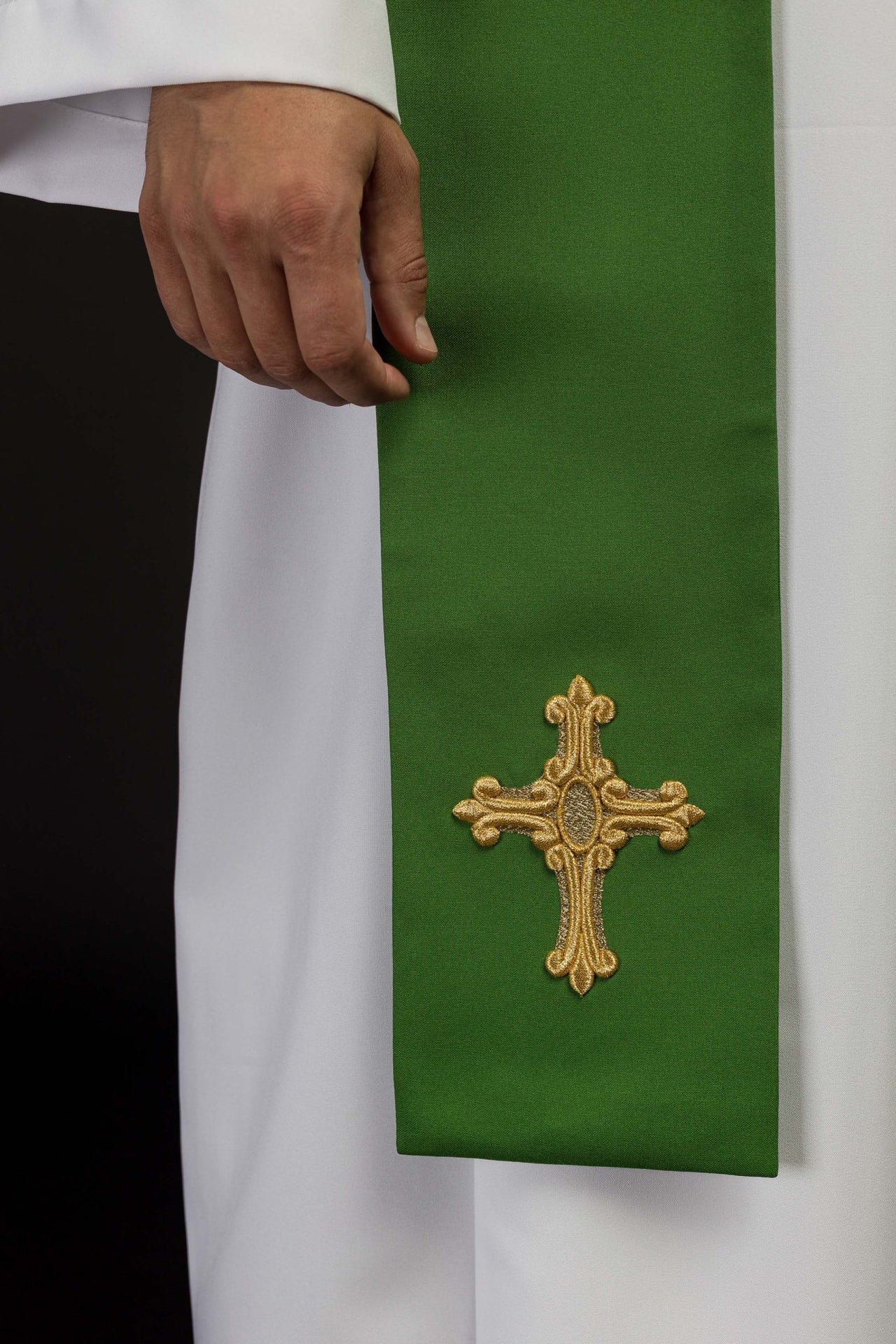 Stuła kapłańska zielona haftowana krzyż i IHS Zielona