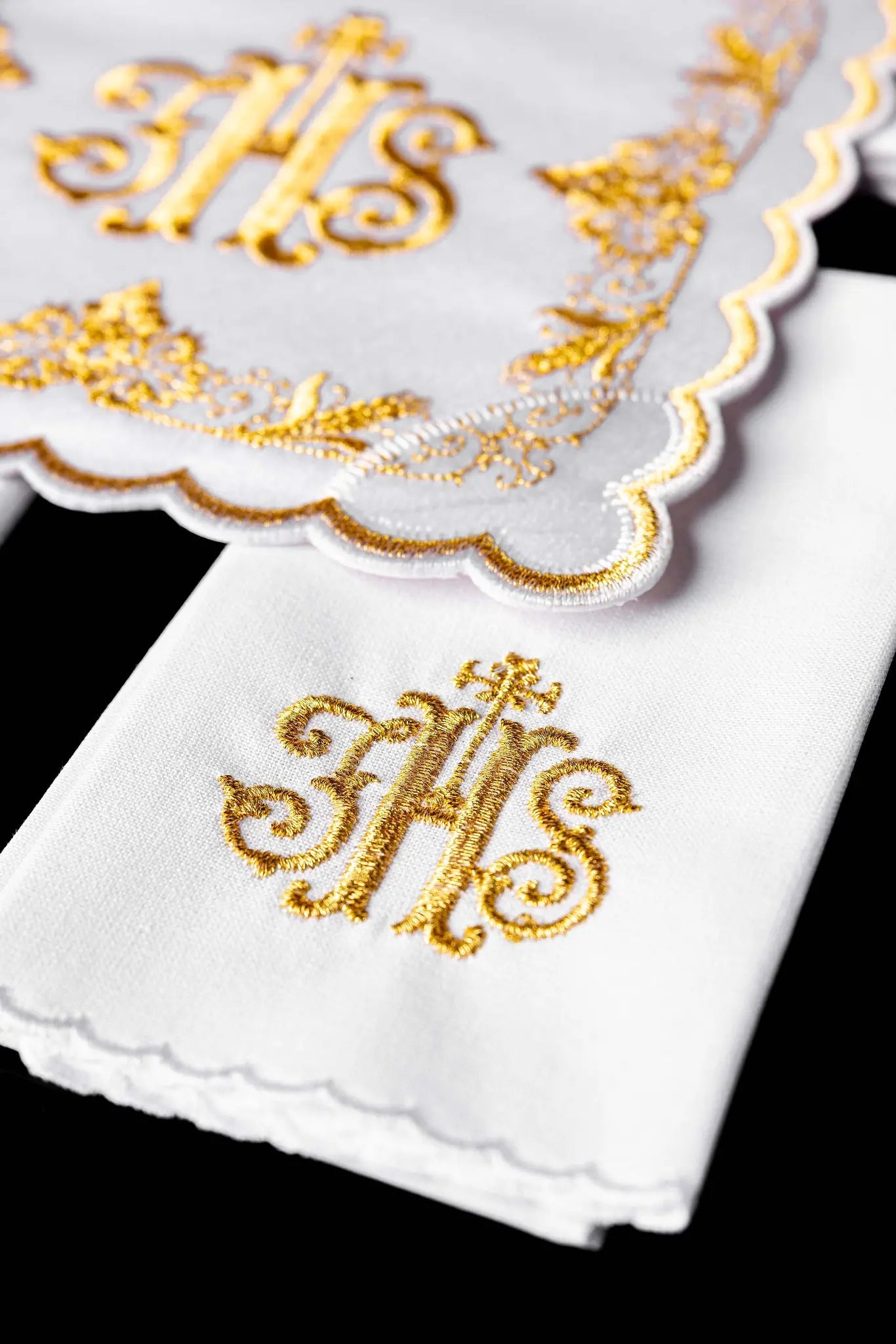 White Embroidered IHS Chalice Linen Set - HAFTINA ATELIER