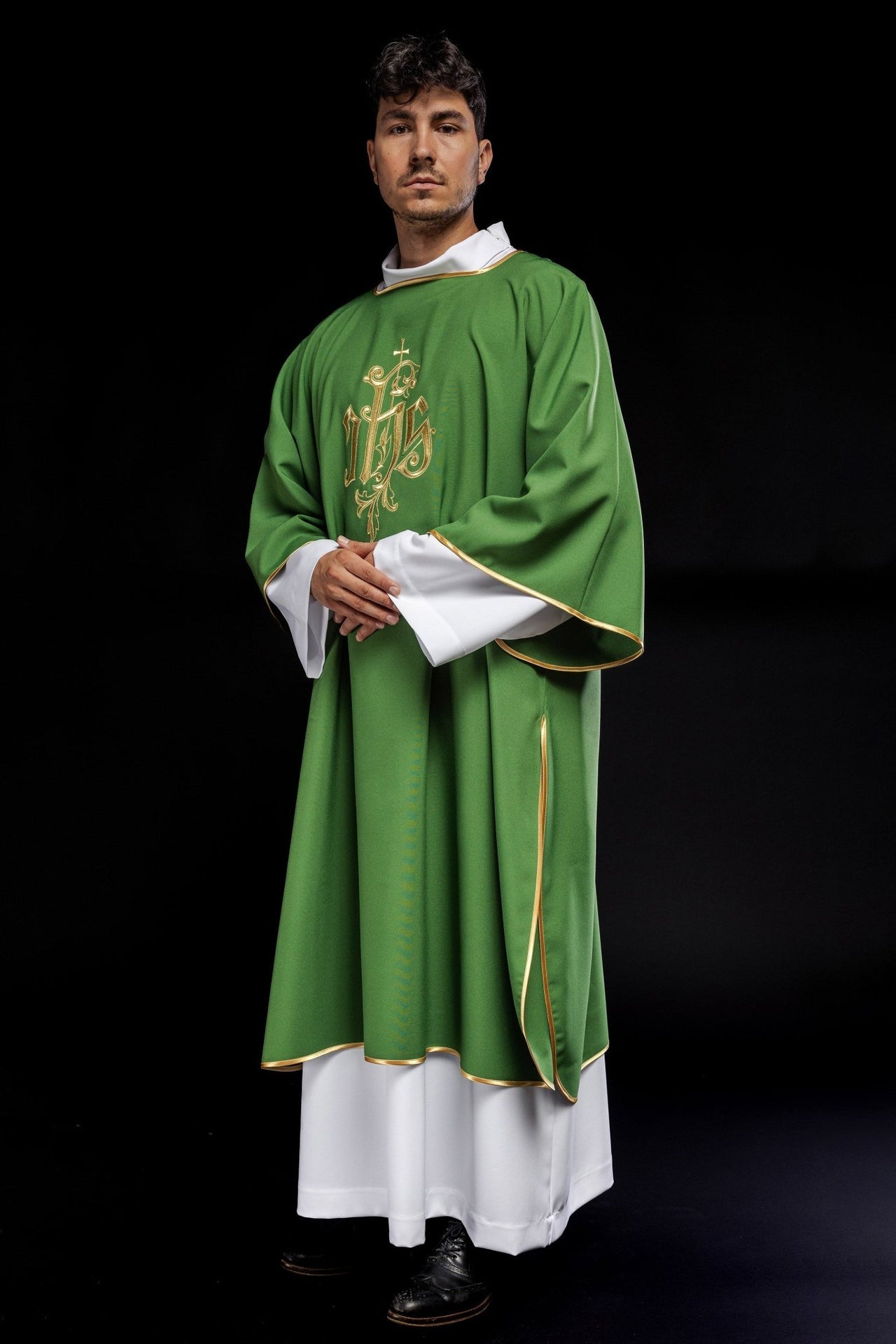 Zielona Dalmatyka haftowana IHS