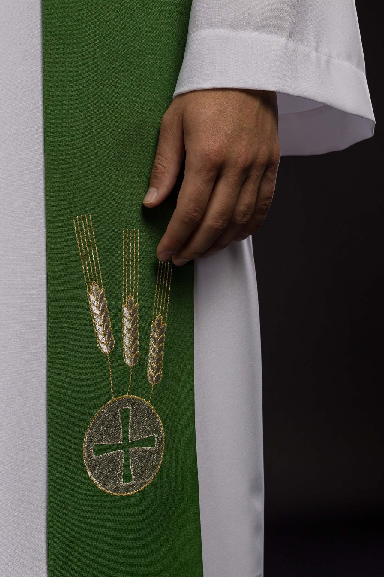 Zielona stuła kapłańska haftowana Kielich, Kłosy i Winogrona